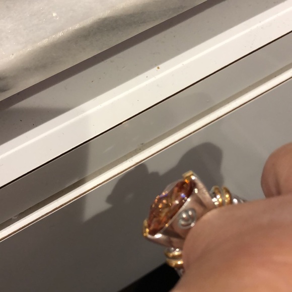 Amazing Larger Topaz Crystal/Rhodium Two Tone Ring-boutique- 6, 7 or 8 - Picture 4 of 8